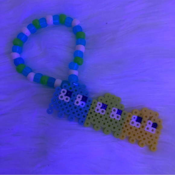 🍒 5/$25 🍒 Rave Kandi Perler Bracelet - Picture 4 of 4